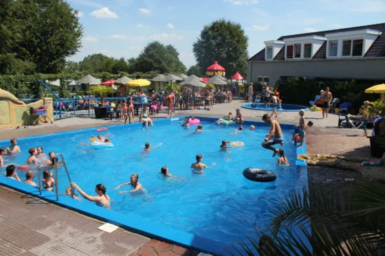 Zwembad 2 camping vakantiepark